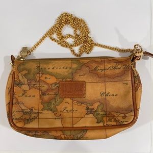 La Classe Alviero Martini. Small Pochette.